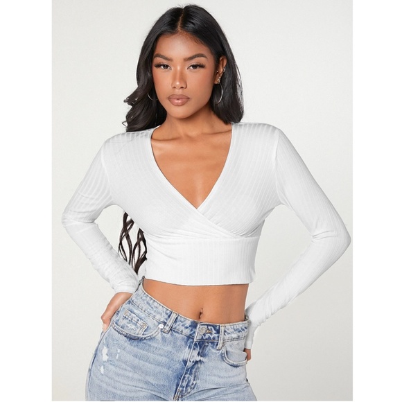 Deep V Neck Long Sleeve Rib-knit White Crop Top - Picture 5 of 13